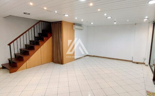 QUATRE BORNES (CENTER): OFFICE SPACE