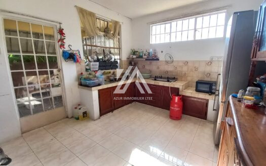 CANDOS (CENTER): 4-bedroom house