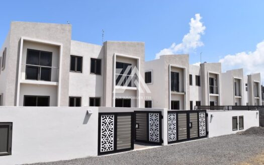 HIGHLANDS (CENTER): 3-bedroom duplexes
