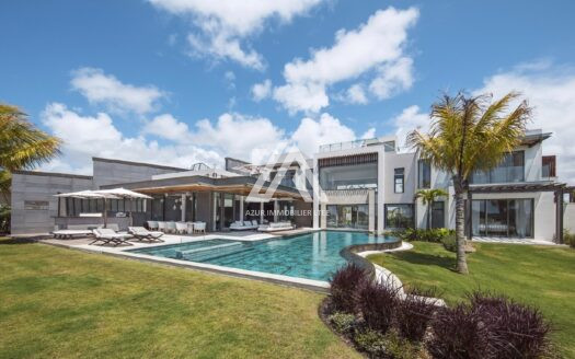 EAST COAST : Exceptional 5-bedroom villa