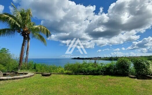 LE GOULET – BAIE DU TOMBEAU (NORTH): Seafront villa, outbuilding & office space