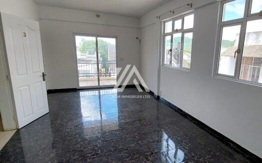 PORT-LOUIS (NORTH): 1-2 bed apartments