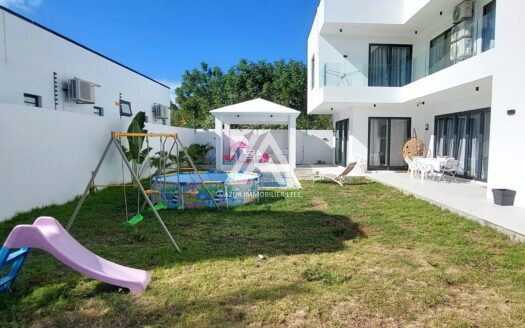 CALODYNE (NORTH): 5-bedroom villa