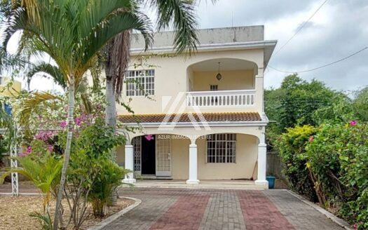 FLIC EN FLAC (WEST) : 4-bedrooms house