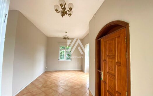 TAMARIN (WEST): 4-bedroom Family home