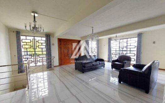 CANDOS (CENTRE): Luxury 4-bedroom house