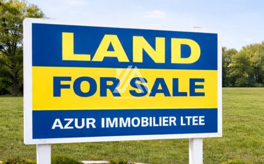 QUATRE BORNES (CENTRE): Residential land